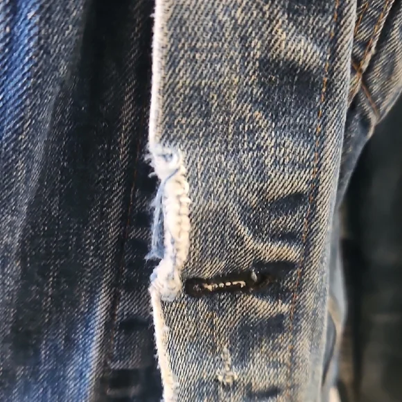 Vintage Levi’s Denim Trucker Jacket • Made in USA • 80s/90s Y2K - Picture 5 of 14